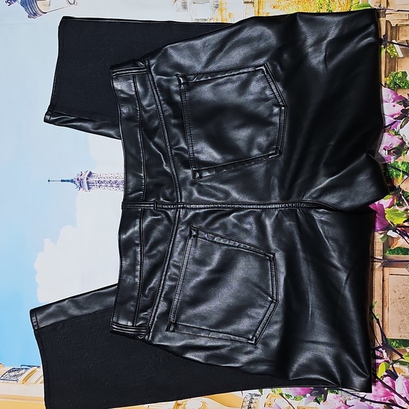 Universal Thread Black Midrise 80s High Waist Slim Jeans Size 17R New - Picture 6 of 6